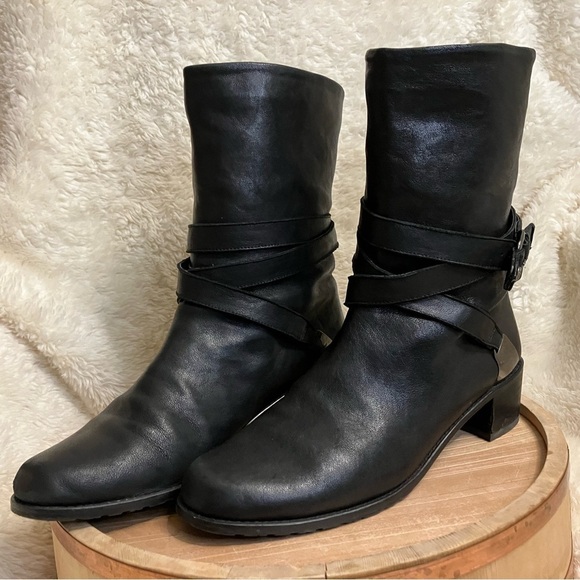 Stuart Weitzman Ranch Dressing Black Leather Motorcyle Ankle Boots Size 8.5M - Picture 1 of 10